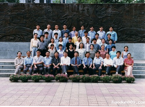 数学系二〇〇〇届一班毕业照