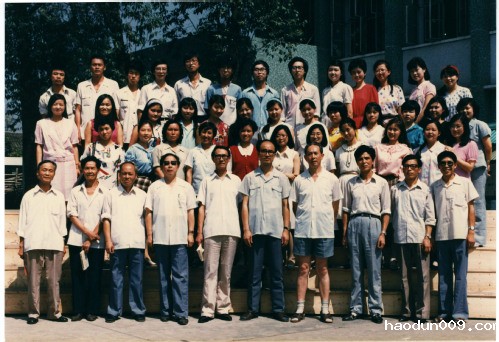 英语系八八届二班毕业照